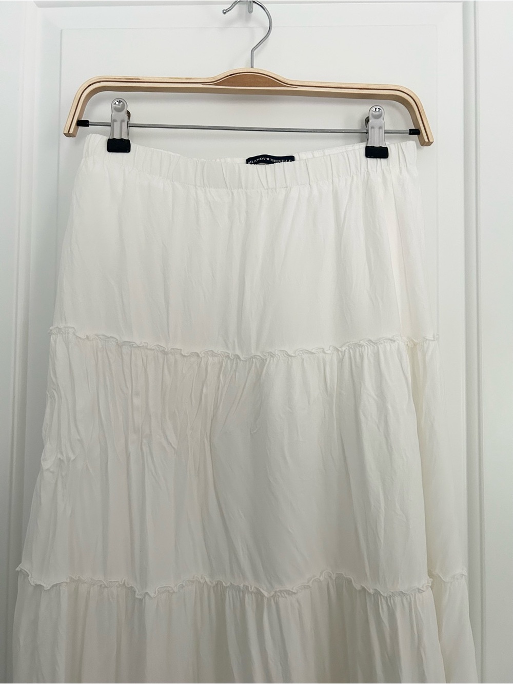Brandy Melville Izzy Skirt in White - Picture 4 of 5